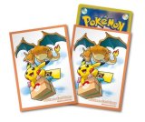 デッキシールド『リザードン＆ピカチュウ(定期便2020年3月〜6月分)※』64枚入り【サプライ】{-}
