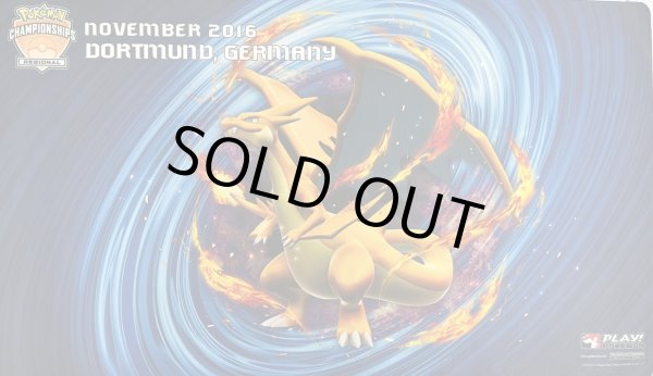 画像1: プレイマット『海外/MリザードンY(Nov.2016/REGIONALロゴ)※』【サプライ】{-} (1)